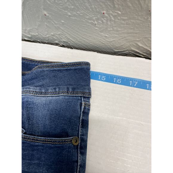 Royalty For Me 2 Button High Rise Blue Denim Rolled Cuff Jeans Womens Size 4 - Picture 6 of 7